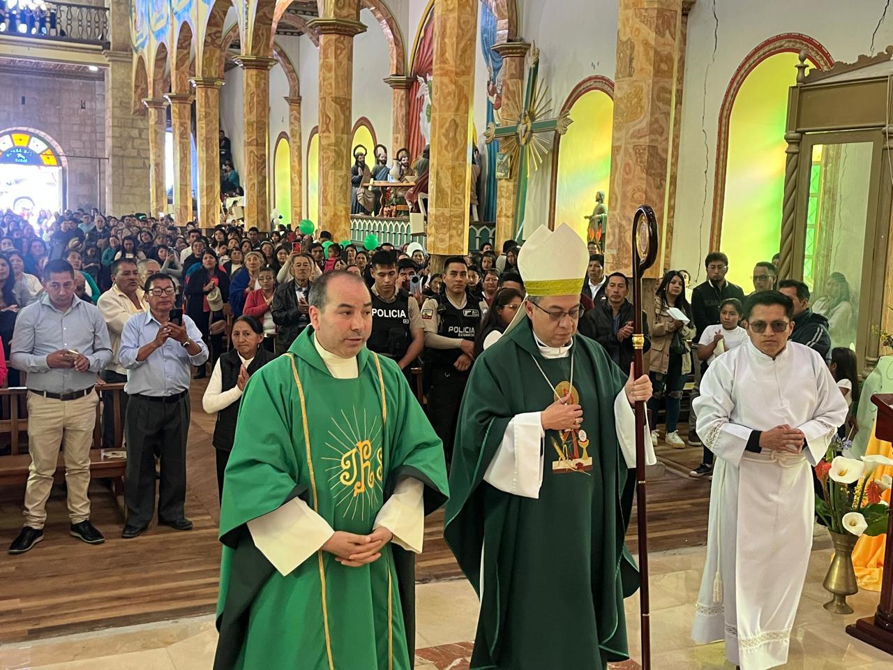 Nuevo párroco en San Andrés de Jadán Nuevo párroco en San Andrés de Jadán