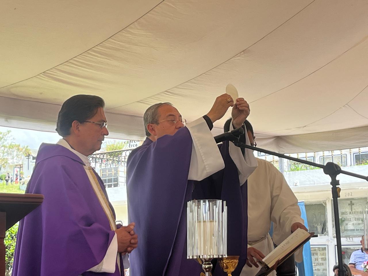 Eucaristías por los Difuntos Eucaristías por los Difuntos